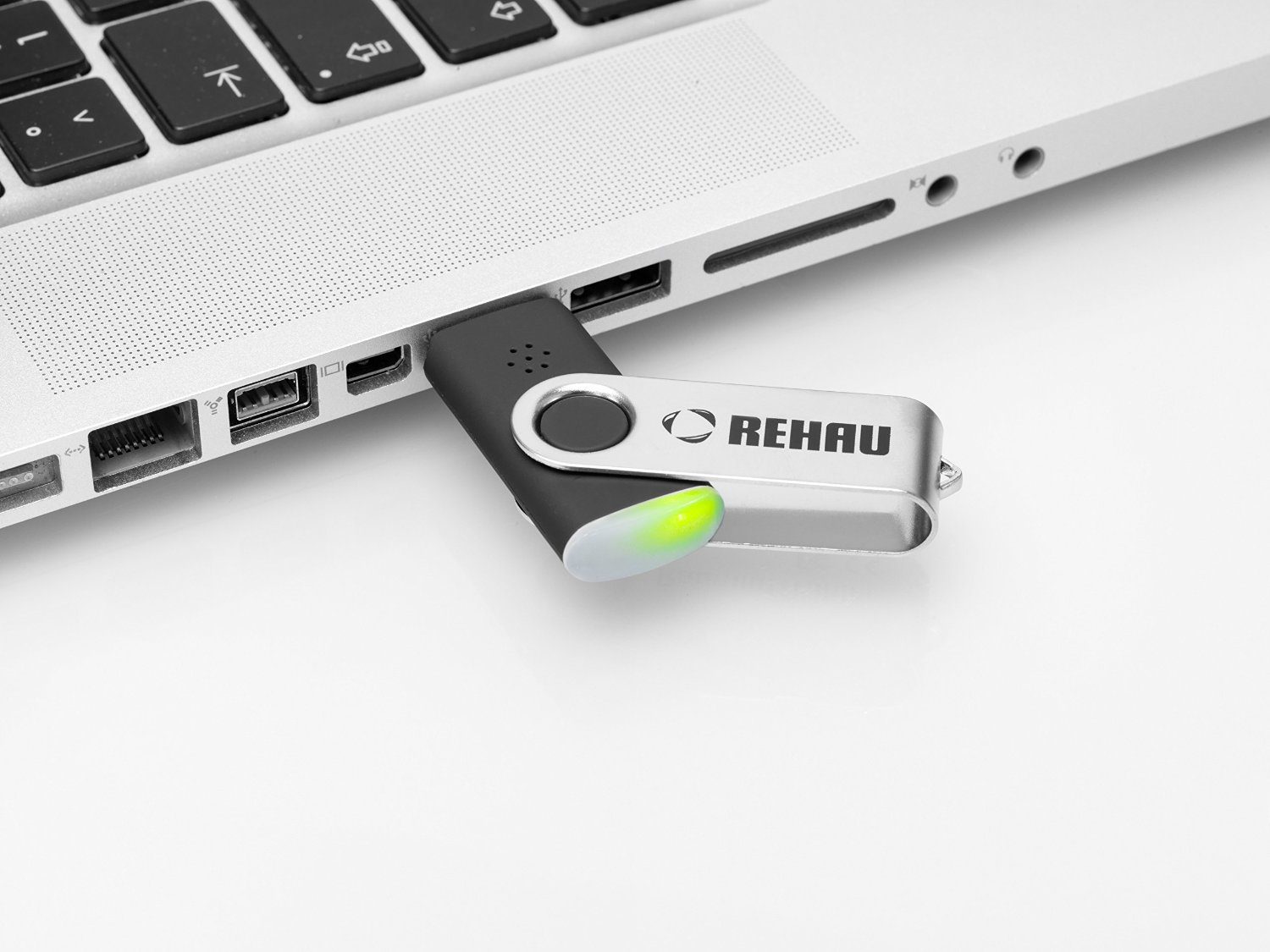 rehau_voc_usb_stick