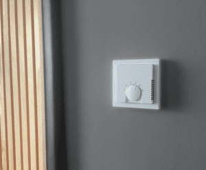 Fußbodenheizungen lassen sich häufig mit wenig Aufwand nachträglich in das Smarthome einbinden- für wenig Geld.